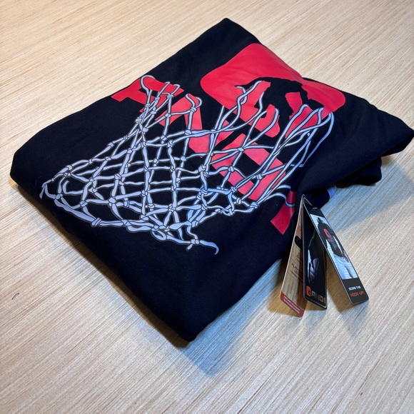 And1 Black Hoodie with Red and Gray Design - Picture 14 of 14